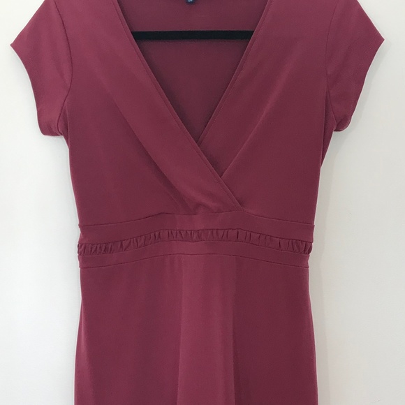 ⭐️Host Pick Twice⭐️Thyme Super-Fit Burgundy Maternity Top - Picture 8 of 8